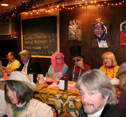 Mardi-Gras-2008-Phunny-Phorty-Phellows-Crawfish-Boil-4667