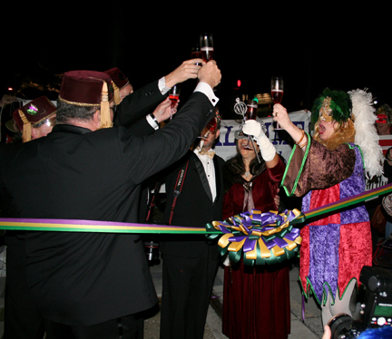 2008-Phunny-Phorty-Phellows-Before-the-Streetcar-Ride-3391